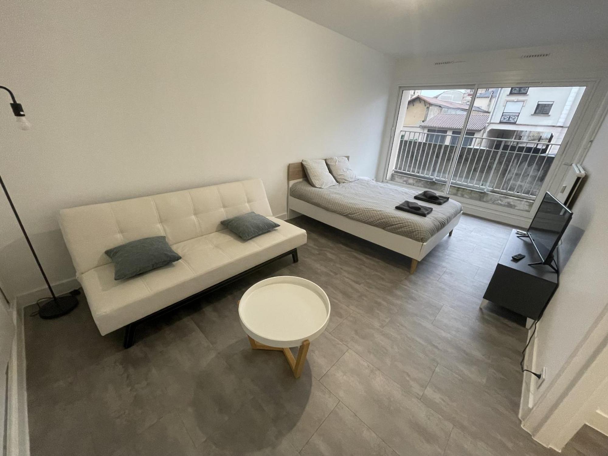 Logement Neuf A Proximite Du Centre Ville Avec Parking Limoges Exterior foto